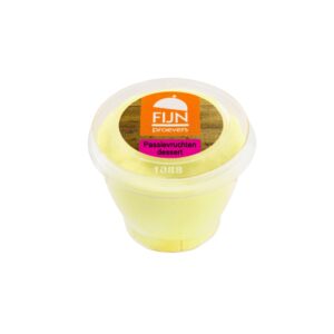 Fijnproevers eiwitverrijkt passievrucht dessert in transparante cup, geschikt voor IDDSI-niveaus 3 en 4.​