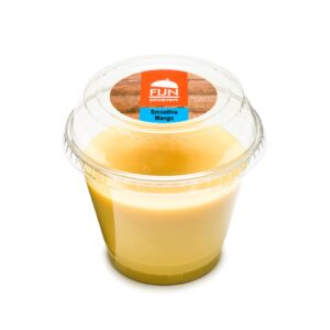 Fijnproevers eiwitverrijkte smoothie mango in transparante beker, geschikt voor IDDSI-niveaus 3 en 4.​